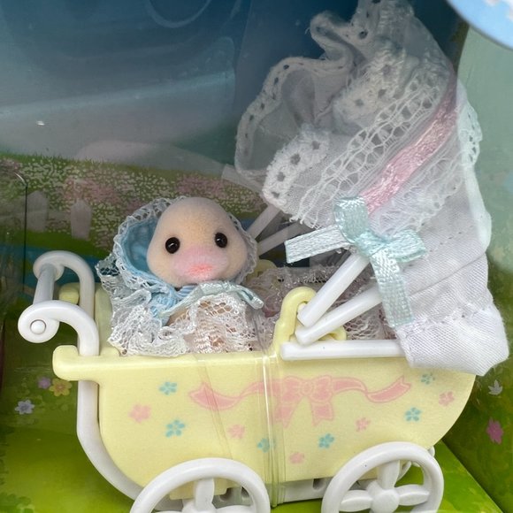 Calico Critters Baby DUCK Triplets With Pram Sylvanian Families Limited Edition - Picture 8 of 9